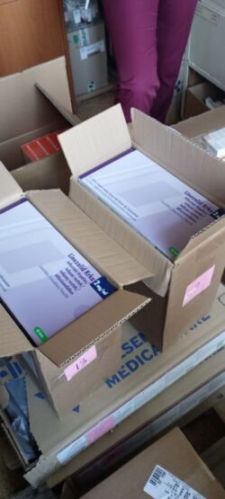 With our donors help we were able to buy medical supplies in Slovakia and deliver it to a hospital in Khmelnitsky where wounded soldiers are being treated.